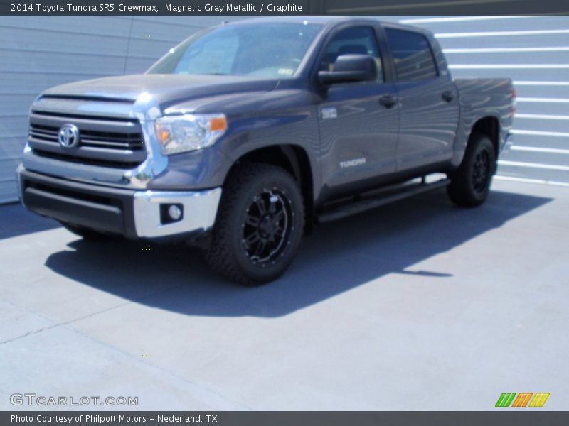 Magnetic Gray Metallic / Graphite 2014 Toyota Tundra SR5 Crewmax