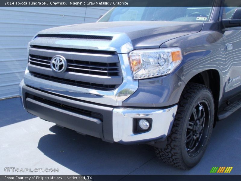 Magnetic Gray Metallic / Graphite 2014 Toyota Tundra SR5 Crewmax
