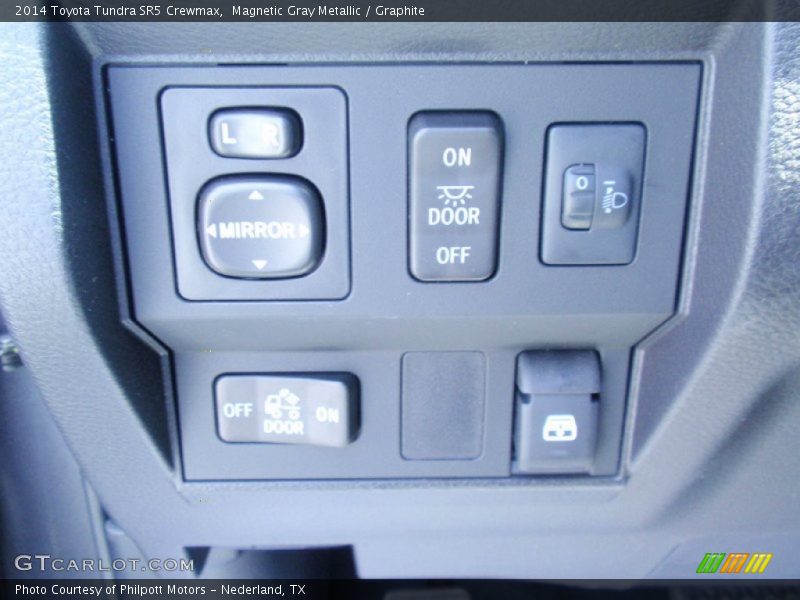 Magnetic Gray Metallic / Graphite 2014 Toyota Tundra SR5 Crewmax