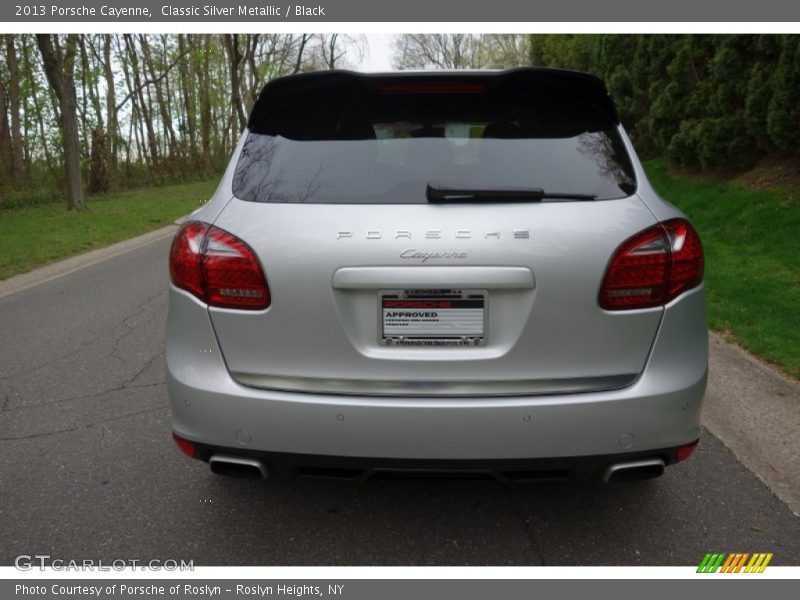 Classic Silver Metallic / Black 2013 Porsche Cayenne