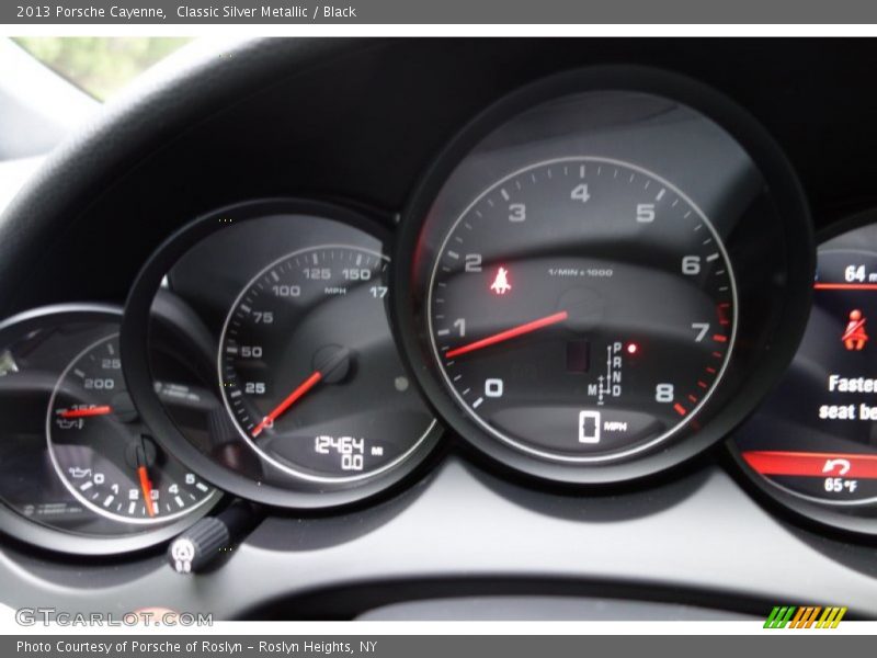 Classic Silver Metallic / Black 2013 Porsche Cayenne
