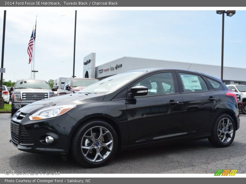 Tuxedo Black / Charcoal Black 2014 Ford Focus SE Hatchback