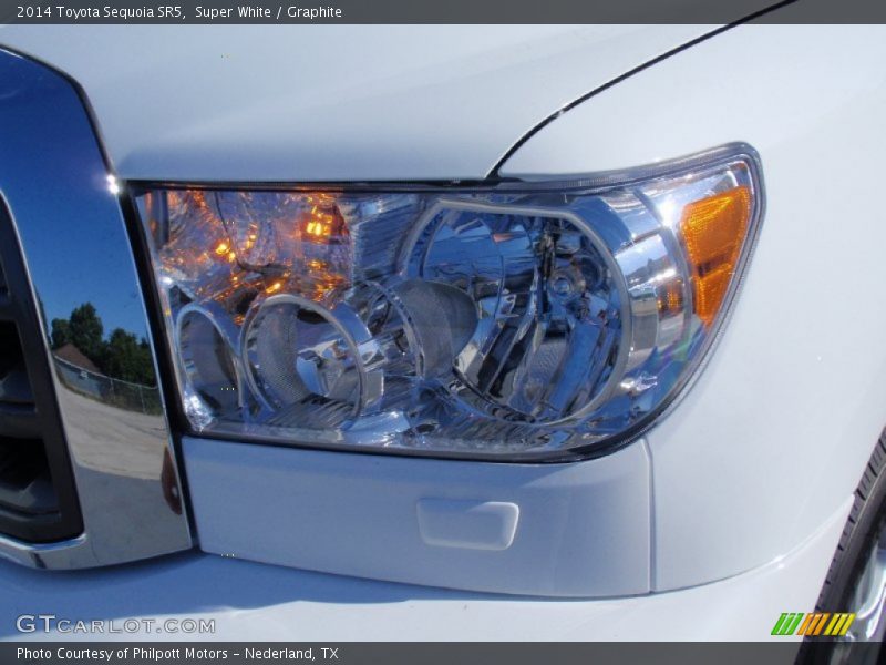 Super White / Graphite 2014 Toyota Sequoia SR5