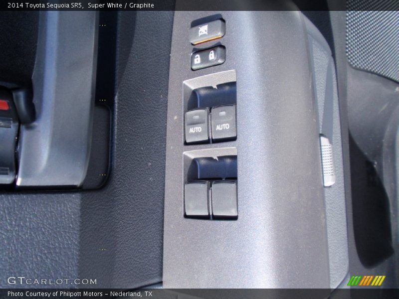 Super White / Graphite 2014 Toyota Sequoia SR5
