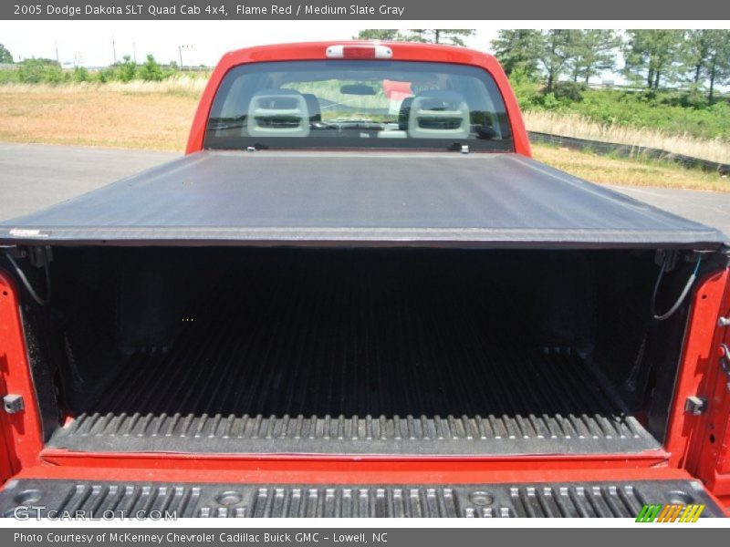Flame Red / Medium Slate Gray 2005 Dodge Dakota SLT Quad Cab 4x4