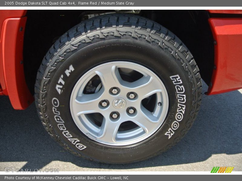 Flame Red / Medium Slate Gray 2005 Dodge Dakota SLT Quad Cab 4x4