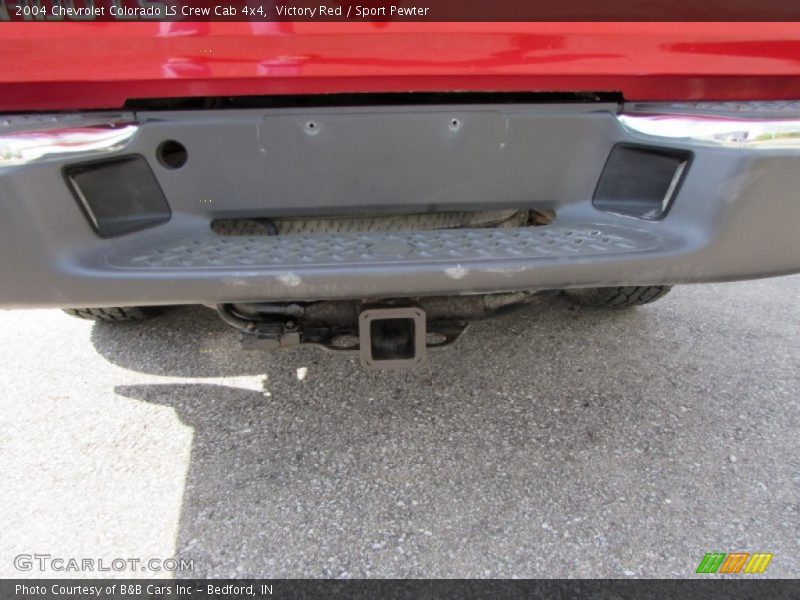 Victory Red / Sport Pewter 2004 Chevrolet Colorado LS Crew Cab 4x4