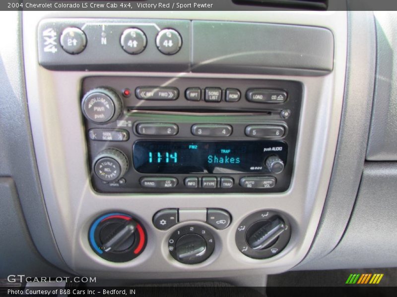 Victory Red / Sport Pewter 2004 Chevrolet Colorado LS Crew Cab 4x4