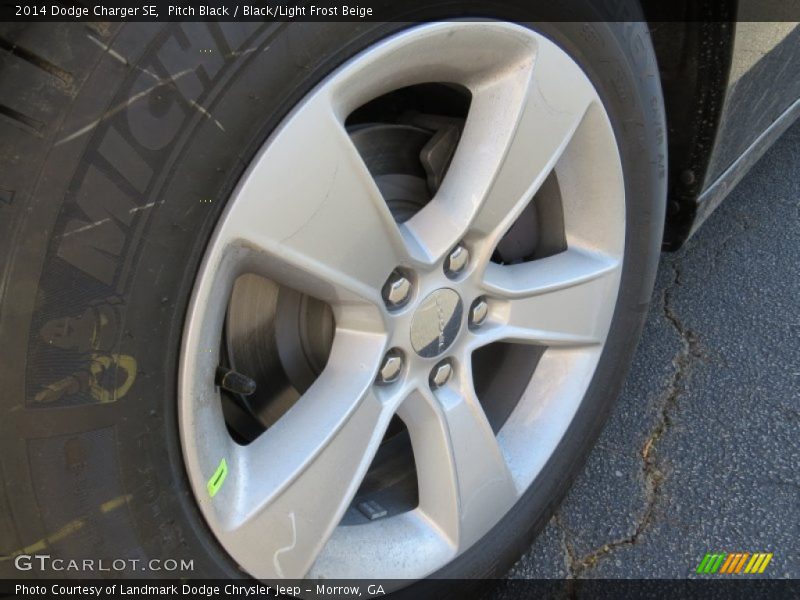 Pitch Black / Black/Light Frost Beige 2014 Dodge Charger SE
