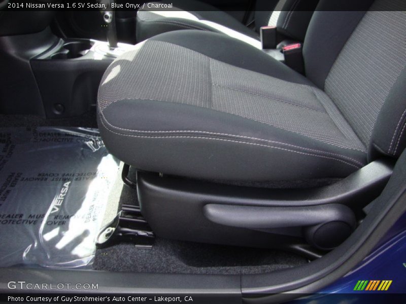 Blue Onyx / Charcoal 2014 Nissan Versa 1.6 SV Sedan