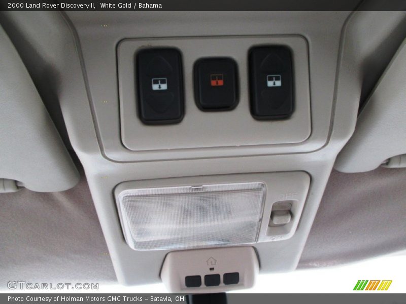 White Gold / Bahama 2000 Land Rover Discovery II