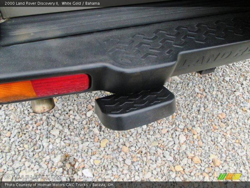 White Gold / Bahama 2000 Land Rover Discovery II