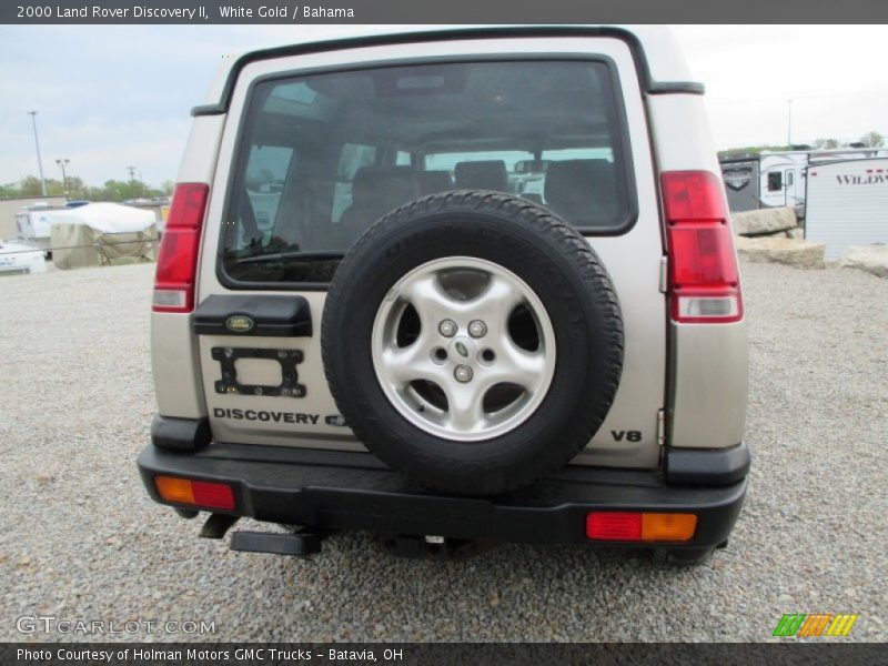 White Gold / Bahama 2000 Land Rover Discovery II