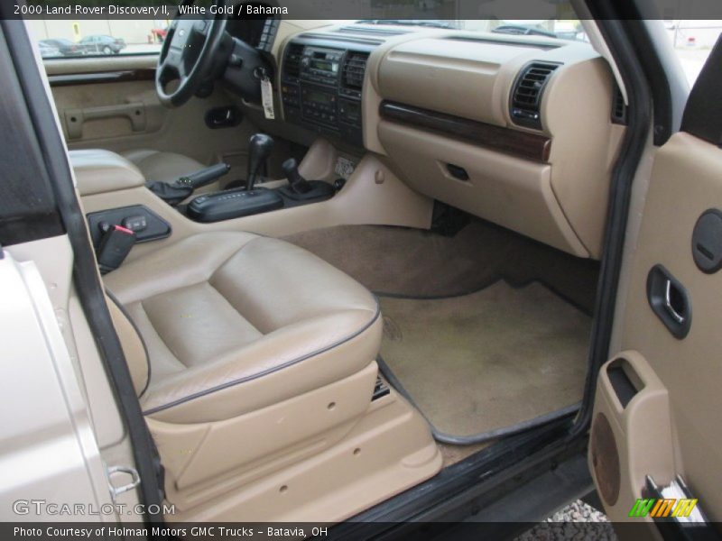 White Gold / Bahama 2000 Land Rover Discovery II