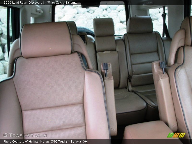 White Gold / Bahama 2000 Land Rover Discovery II