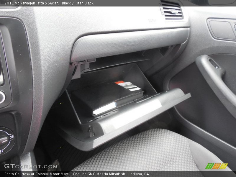 Black / Titan Black 2011 Volkswagen Jetta S Sedan
