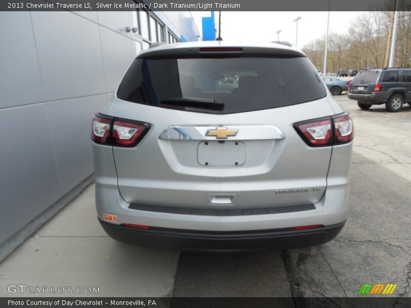 Silver Ice Metallic / Dark Titanium/Light Titanium 2013 Chevrolet Traverse LS