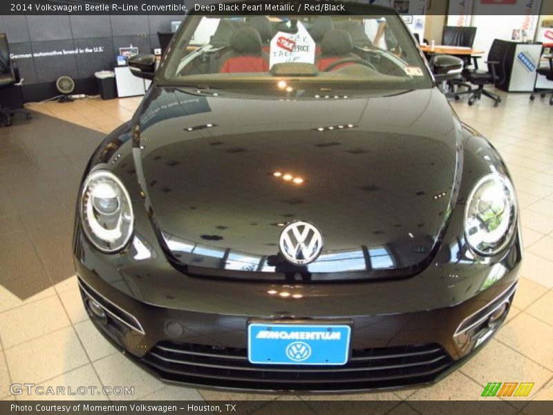 Deep Black Pearl Metallic / Red/Black 2014 Volkswagen Beetle R-Line Convertible