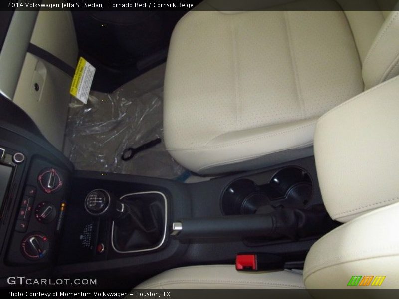 Tornado Red / Cornsilk Beige 2014 Volkswagen Jetta SE Sedan