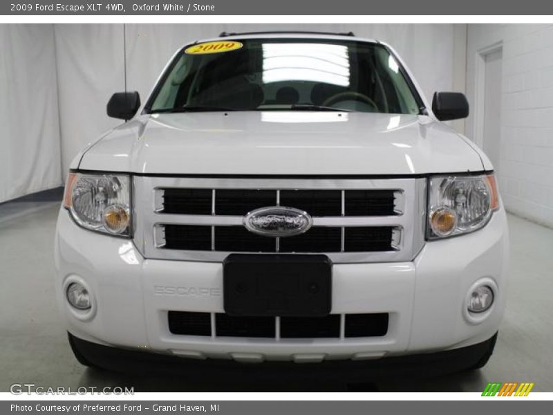 Oxford White / Stone 2009 Ford Escape XLT 4WD