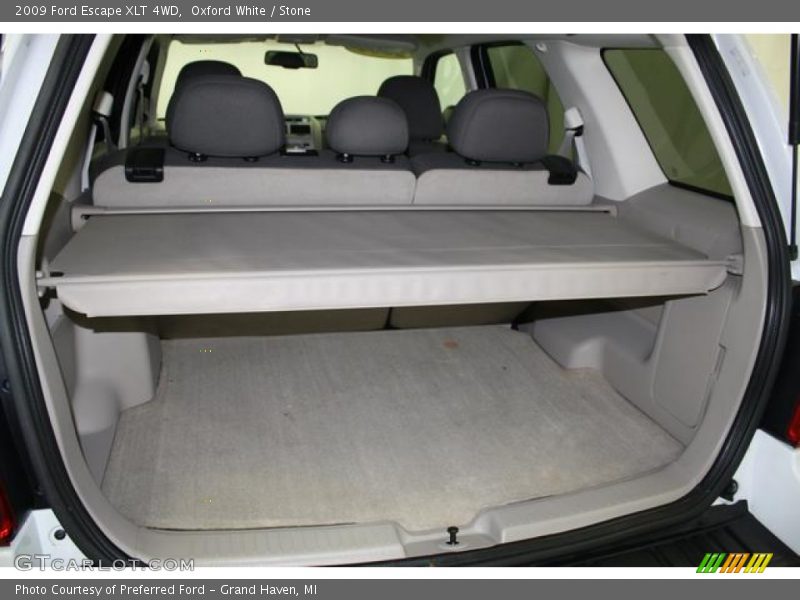 Oxford White / Stone 2009 Ford Escape XLT 4WD