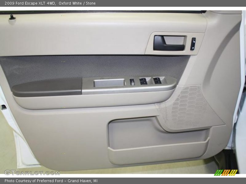 Oxford White / Stone 2009 Ford Escape XLT 4WD