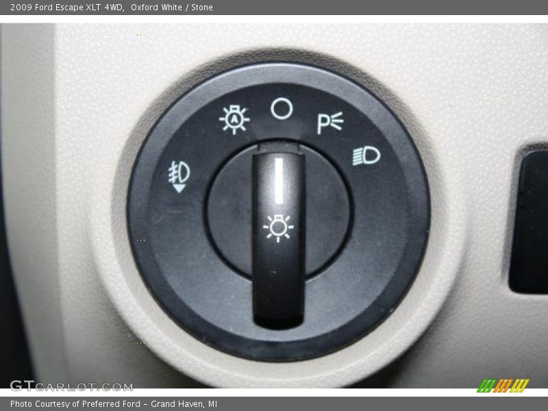 Oxford White / Stone 2009 Ford Escape XLT 4WD