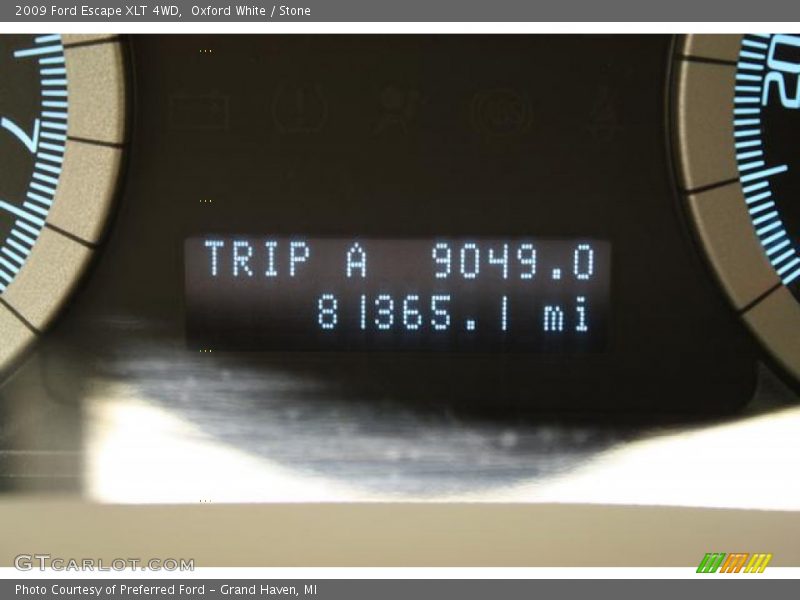 Oxford White / Stone 2009 Ford Escape XLT 4WD
