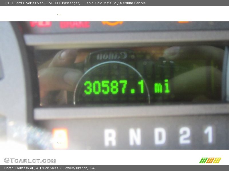 Pueblo Gold Metallic / Medium Pebble 2013 Ford E Series Van E350 XLT Passenger