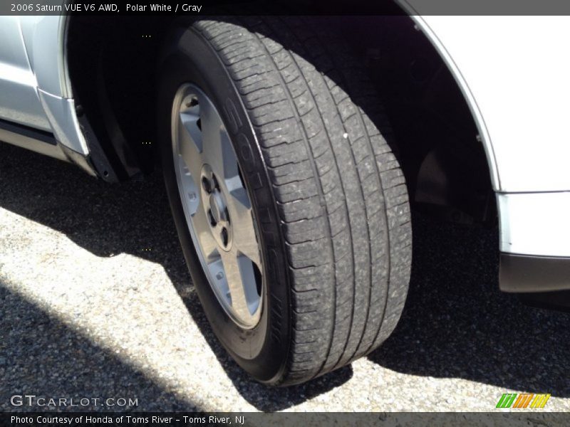 Polar White / Gray 2006 Saturn VUE V6 AWD