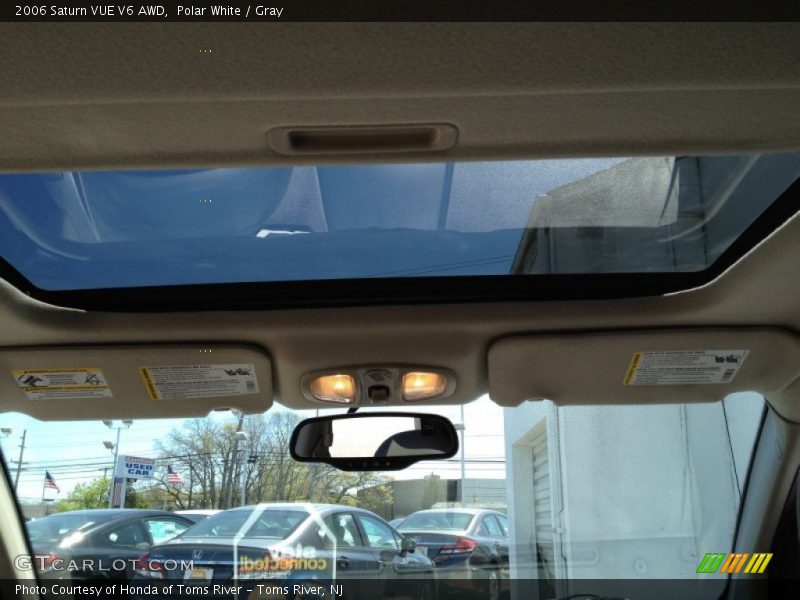 Polar White / Gray 2006 Saturn VUE V6 AWD