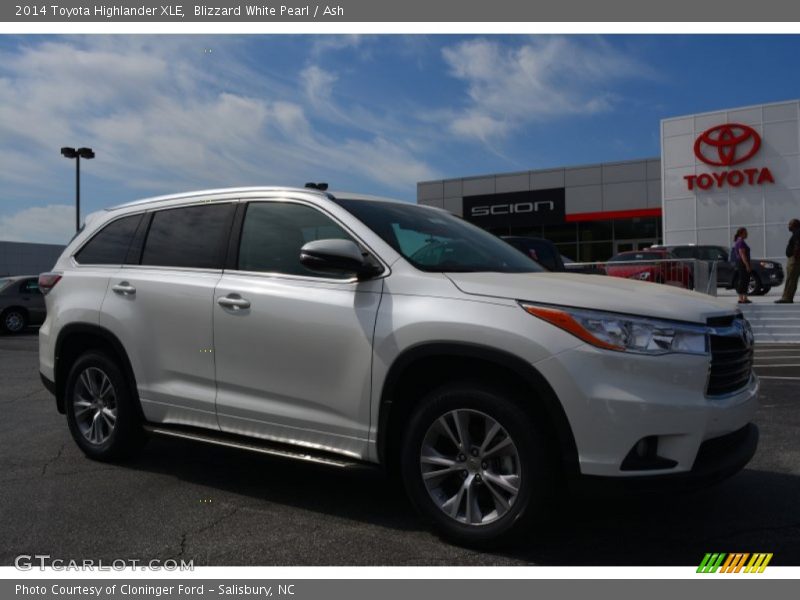 Blizzard White Pearl / Ash 2014 Toyota Highlander XLE