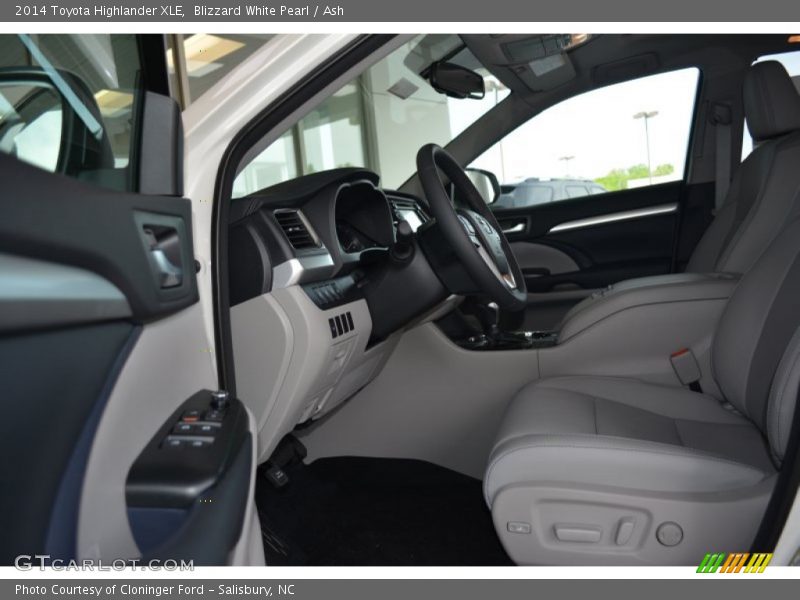 Blizzard White Pearl / Ash 2014 Toyota Highlander XLE