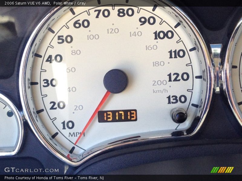 Polar White / Gray 2006 Saturn VUE V6 AWD