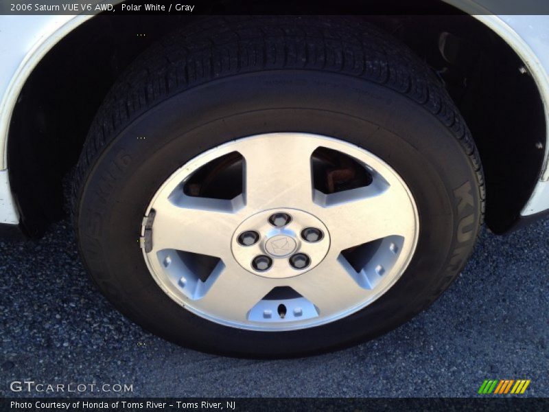 Polar White / Gray 2006 Saturn VUE V6 AWD
