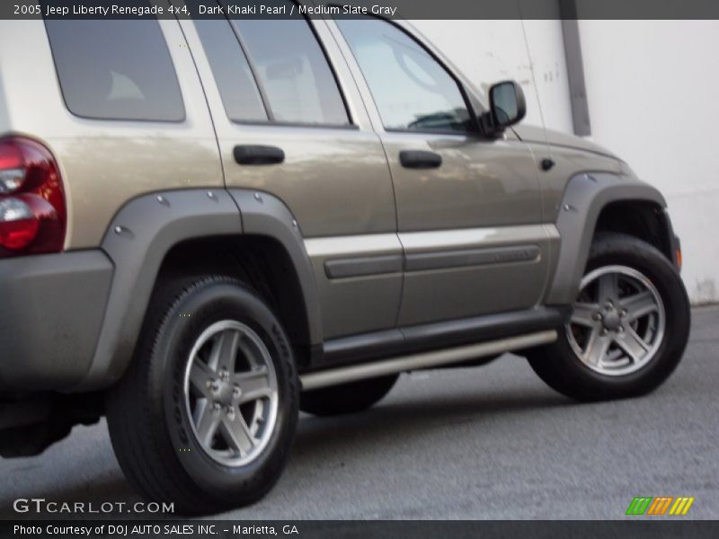 Dark Khaki Pearl / Medium Slate Gray 2005 Jeep Liberty Renegade 4x4