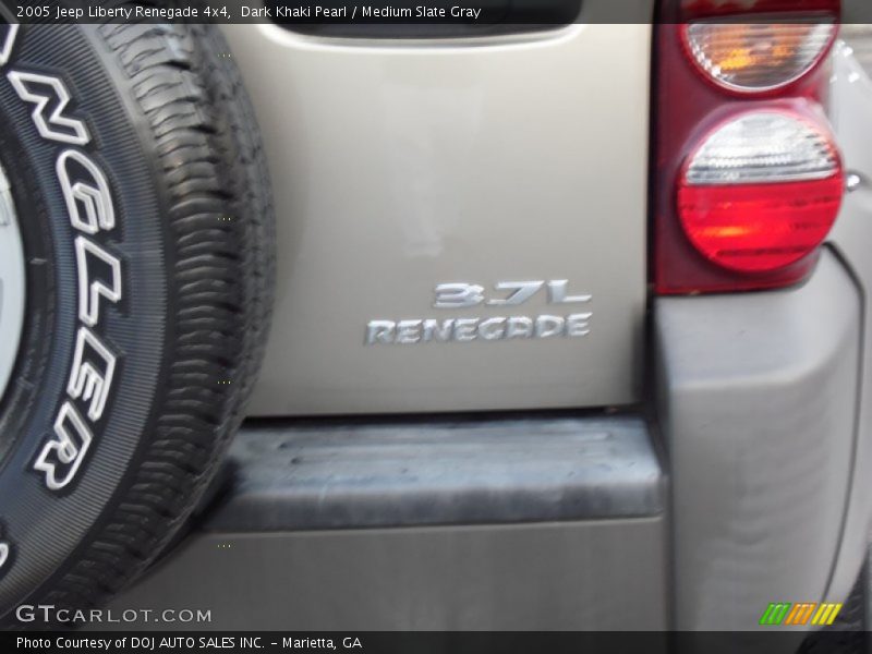 Dark Khaki Pearl / Medium Slate Gray 2005 Jeep Liberty Renegade 4x4