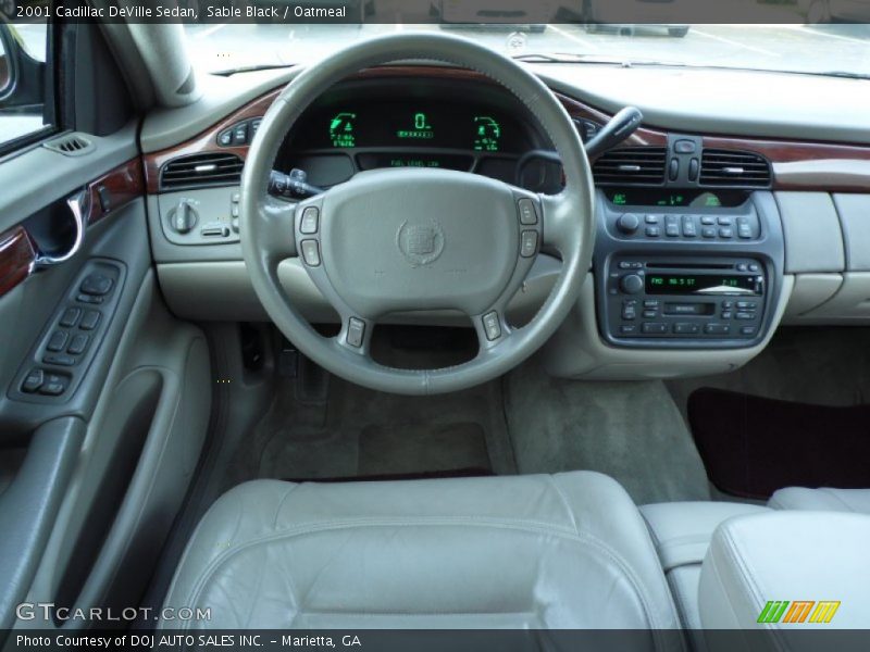 Sable Black / Oatmeal 2001 Cadillac DeVille Sedan