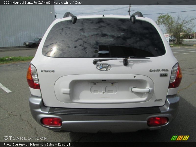 Nordic White / Gray 2004 Hyundai Santa Fe GLS 4WD