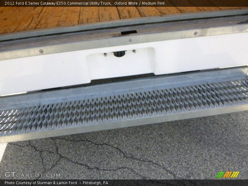 Oxford White / Medium Flint 2012 Ford E Series Cutaway E350 Commercial Utility Truck