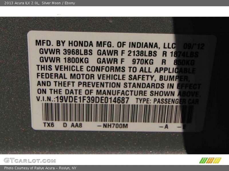 Silver Moon / Ebony 2013 Acura ILX 2.0L