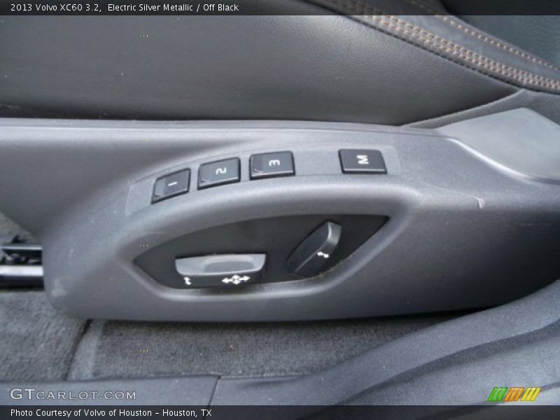 Electric Silver Metallic / Off Black 2013 Volvo XC60 3.2