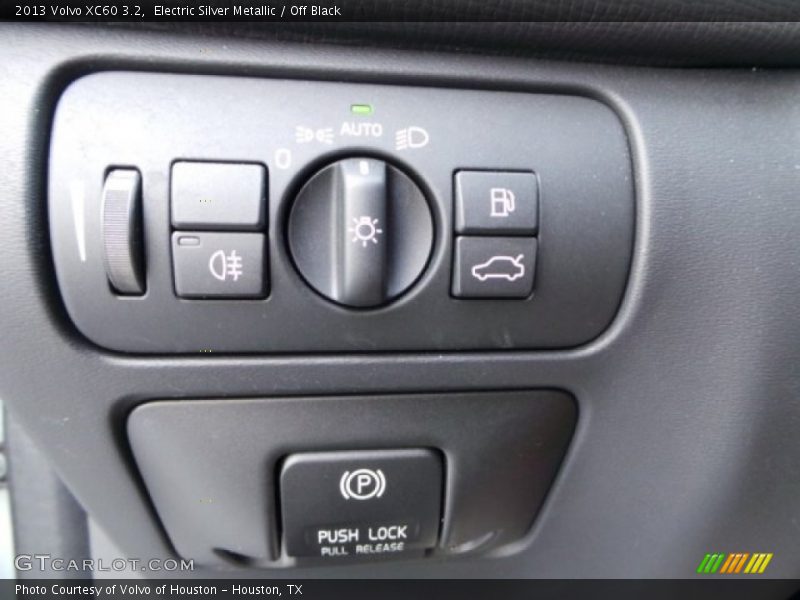 Electric Silver Metallic / Off Black 2013 Volvo XC60 3.2