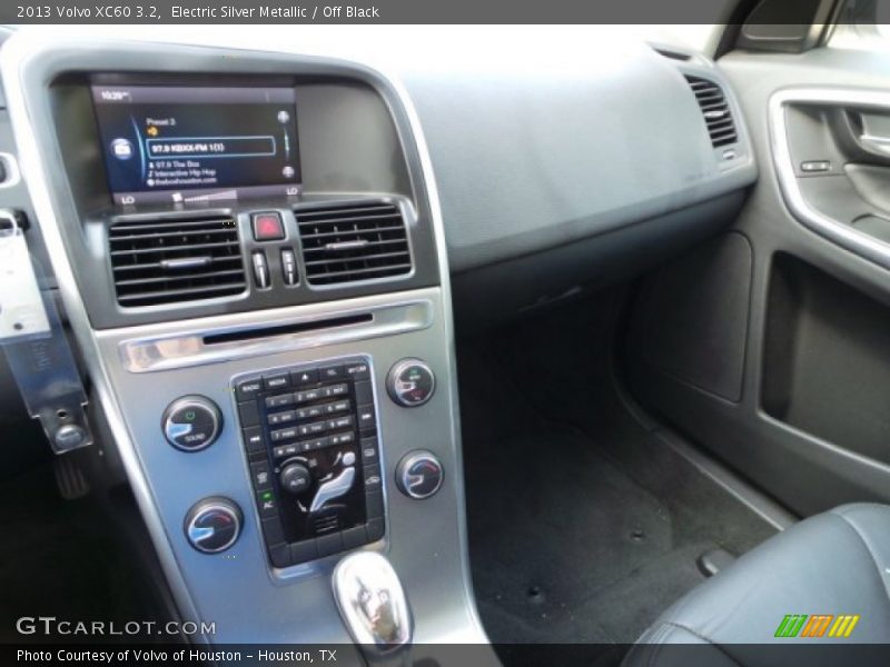 Electric Silver Metallic / Off Black 2013 Volvo XC60 3.2