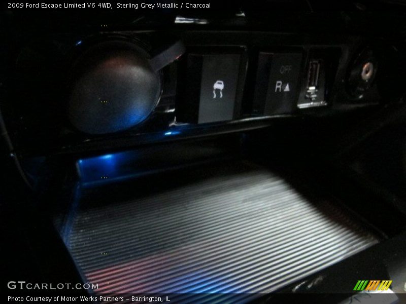 Sterling Grey Metallic / Charcoal 2009 Ford Escape Limited V6 4WD