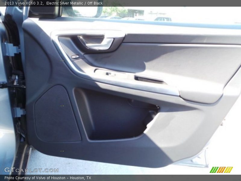 Electric Silver Metallic / Off Black 2013 Volvo XC60 3.2