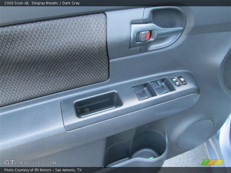Stingray Metallic / Dark Gray 2009 Scion xB