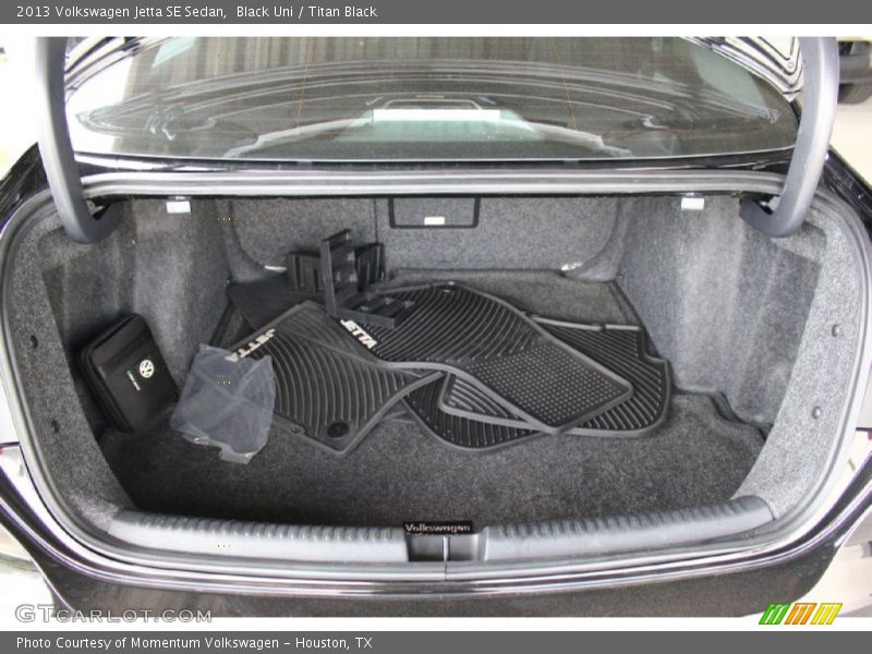 Black Uni / Titan Black 2013 Volkswagen Jetta SE Sedan
