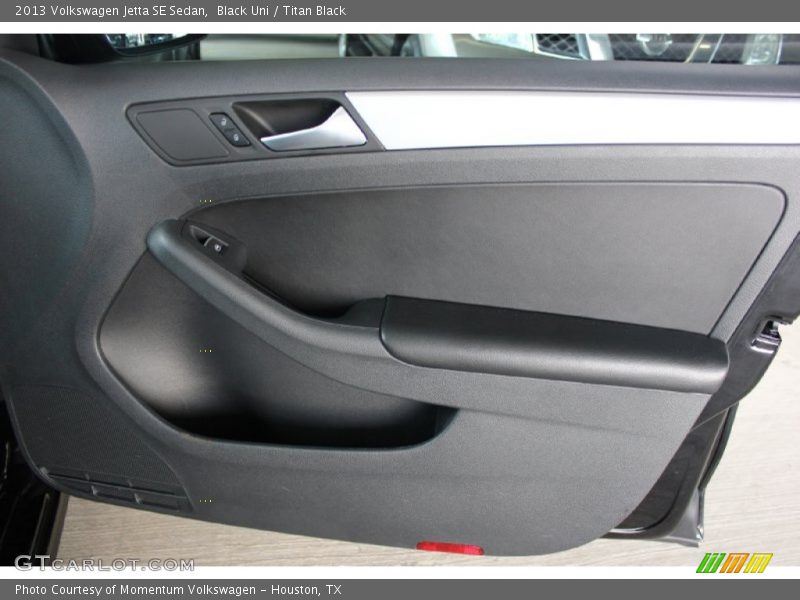 Black Uni / Titan Black 2013 Volkswagen Jetta SE Sedan