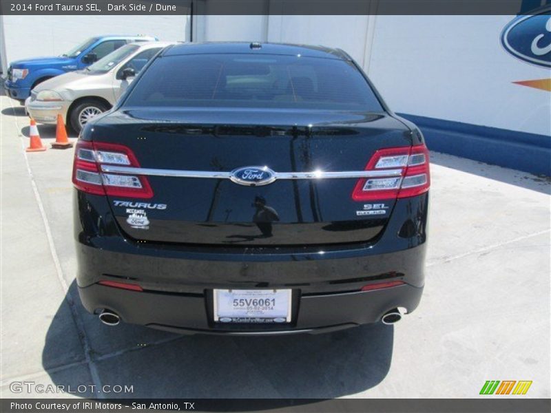 Dark Side / Dune 2014 Ford Taurus SEL
